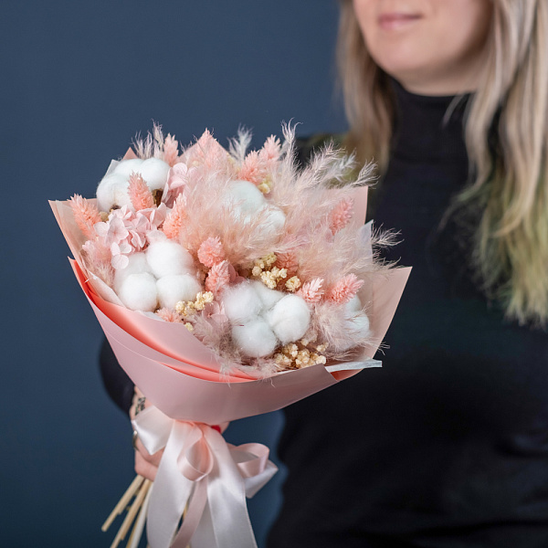 Купить Букет из сухоцветов «Персиковый пушок» в  с бесплатной доставкой: цена, фото, описание